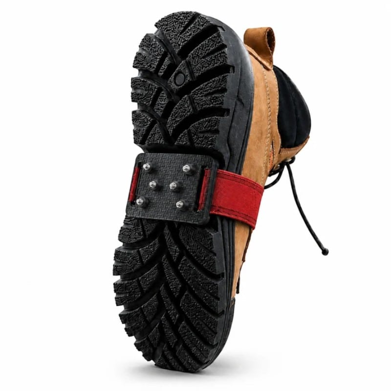 Crampon Camro Robust Ice Pro Grip SF5028 offrant une adhérence accrue sur la glace et la neige pour des déplacements plus sécuritaires en conditions hivernales.